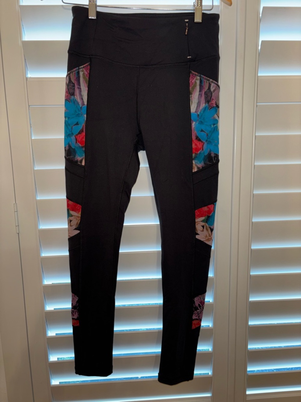 CALIA by Carrie Underwood Black Leggings with Blue & Red Floral Panels